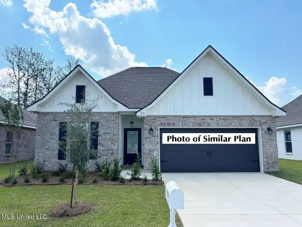 7258 Pencarrow Circle, Ocean Springs, MS 39564