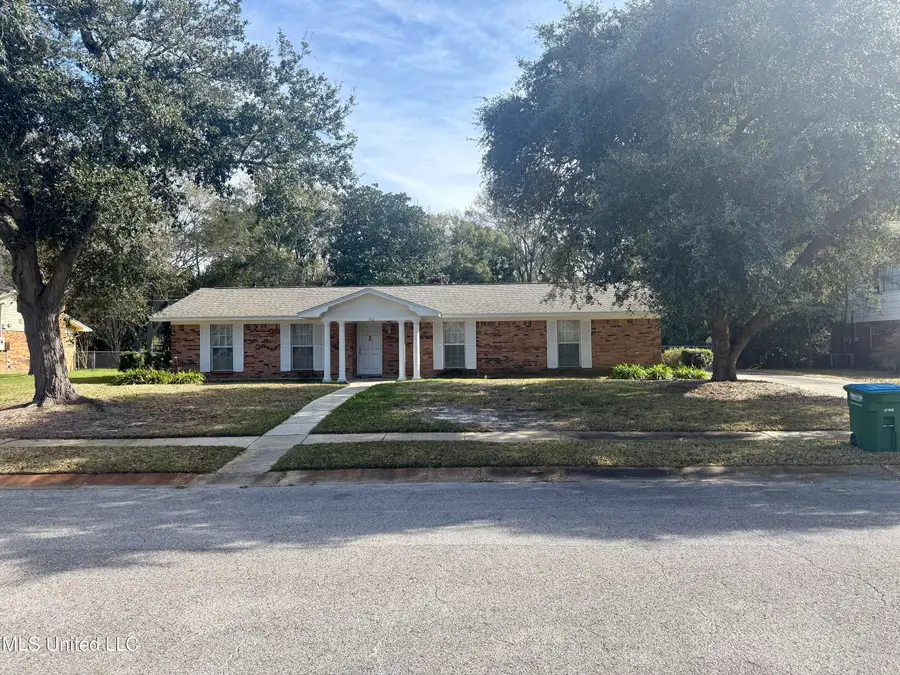 1512 Woodhaven Street, Pascagoula, MS 39581 - Image #2