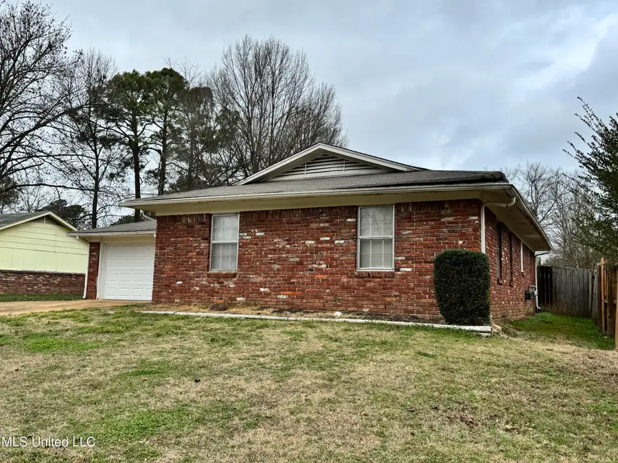 5868 Iroquois Drive, Horn Lake, MS 38637 - Image #2