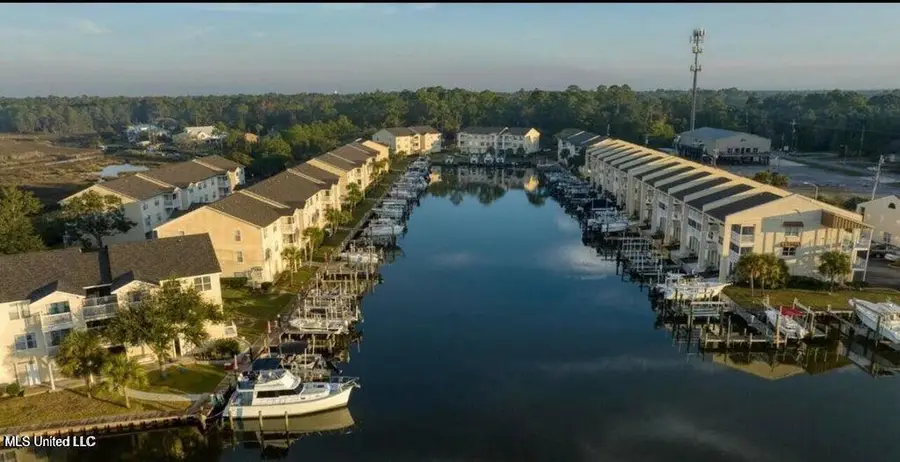 2421 Beachview Drive, Ocean Springs, MS 39564 - Image #2