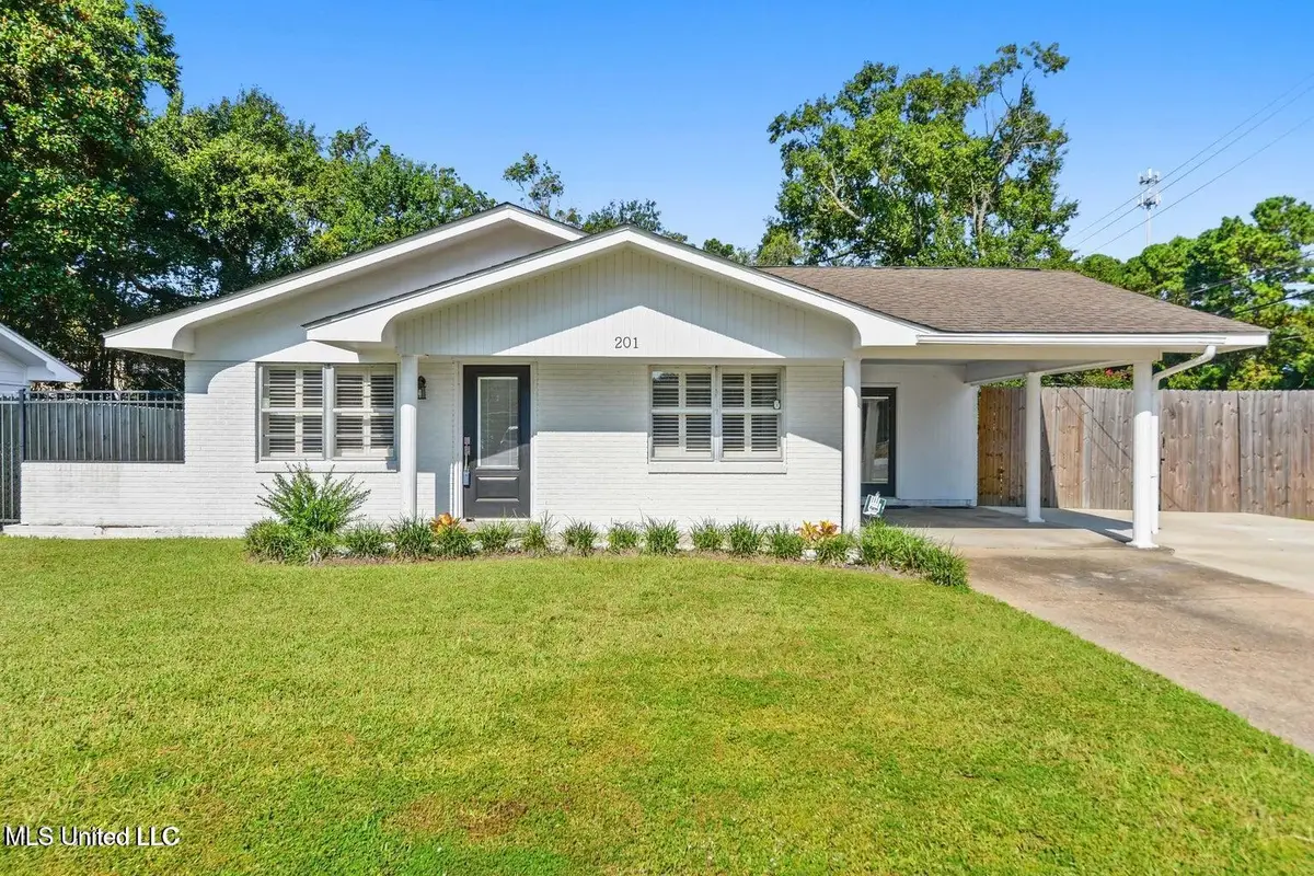 201 Walnut Drive, Ocean Springs, MS 39564 - Image #1