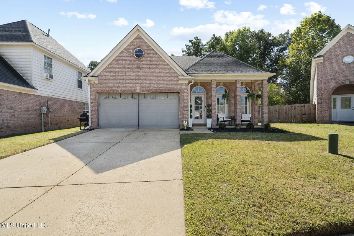 9743 Pigeon Roost Park Circle, Olive Branch, MS 38654 - Image #1