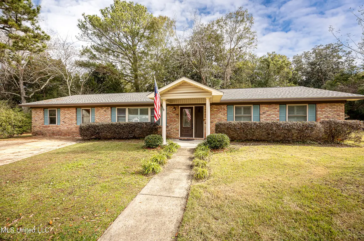 1107 Le Badine Court, Ocean Springs, MS 39564 - Image #1