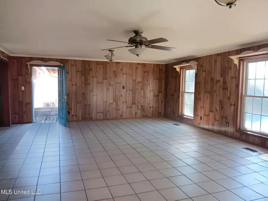 300 Wilson Drive, McComb, MS 39648 - Image #3