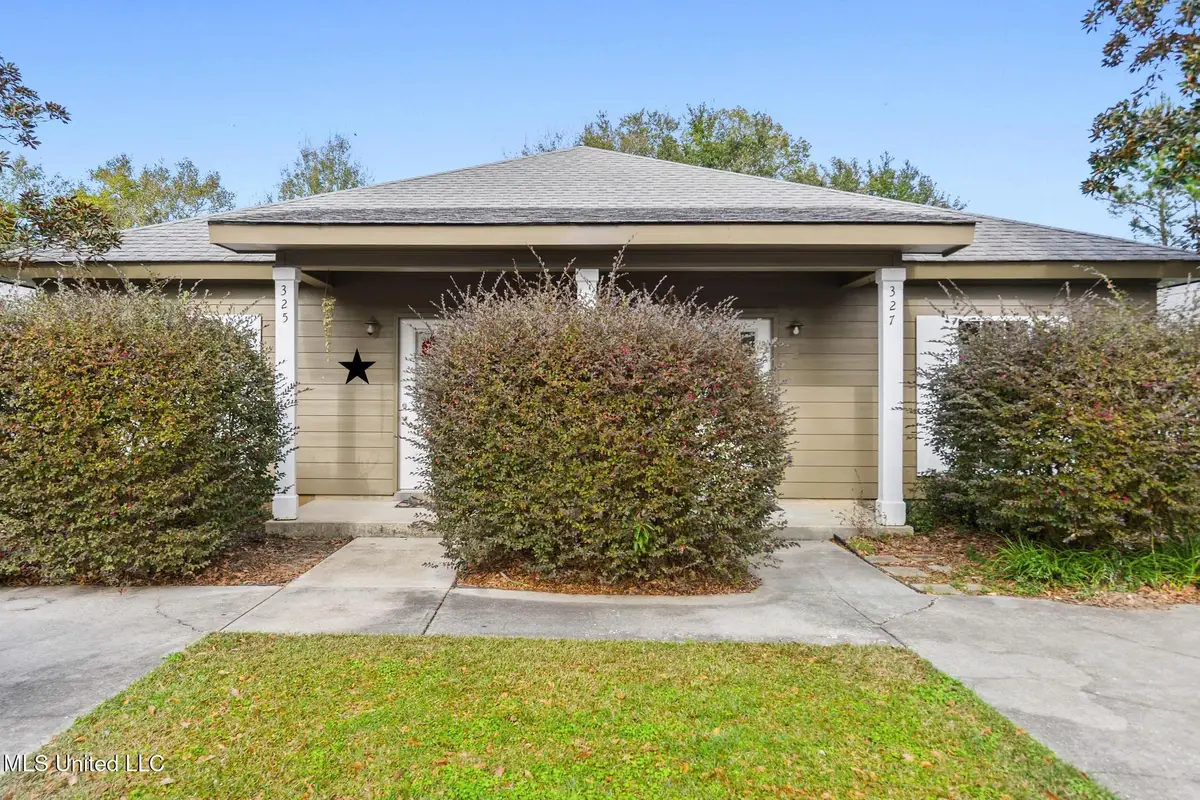325/327 Ruella Street, Bay Saint Louis, MS 39520 - Image #1