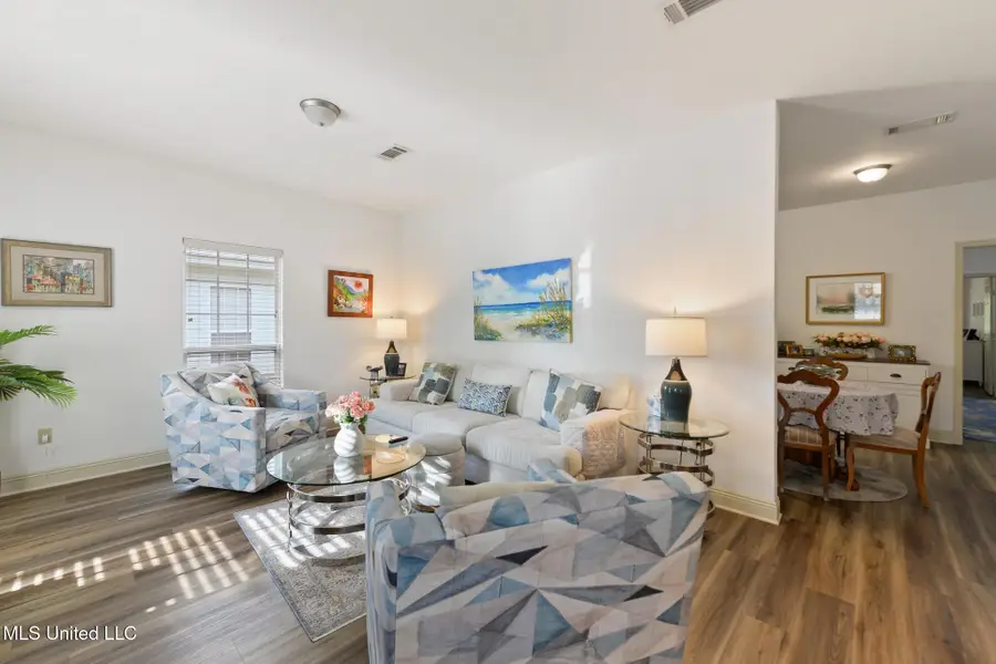 325/327 Ruella Street, Bay Saint Louis, MS 39520 - Image #3