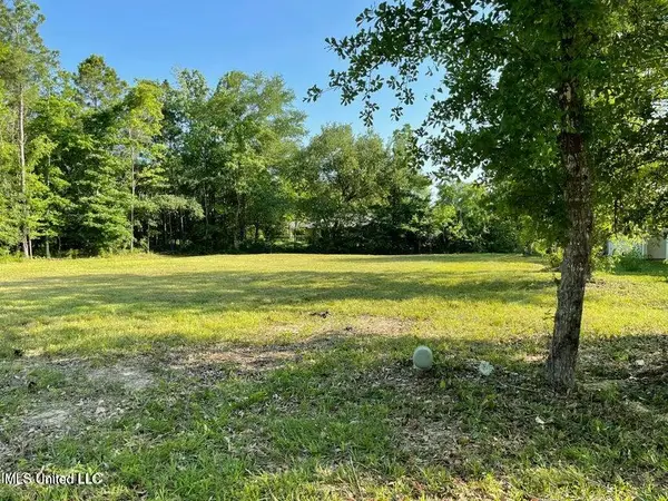 128 Oaks Boulevard, Bay Saint Louis, MS 39520