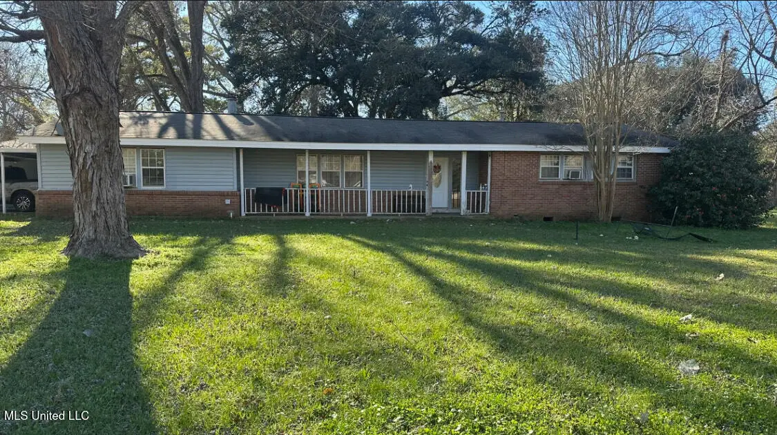 121 Catalpa Drive, Natchez, MS 39120 - Image #1