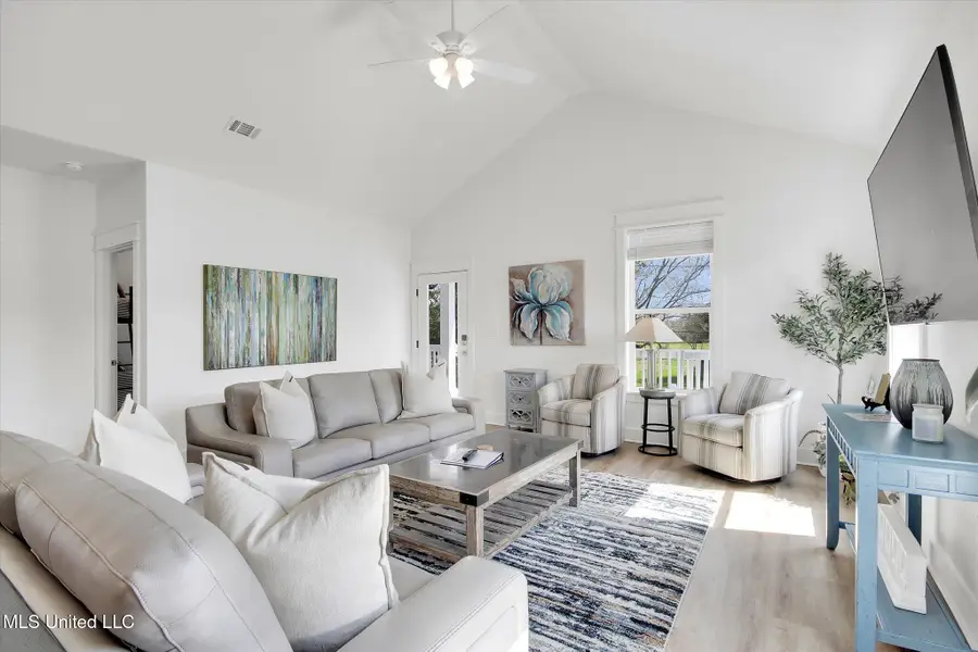 219 Demetz Avenue, Pass Christian, MS 39571 - Image #3