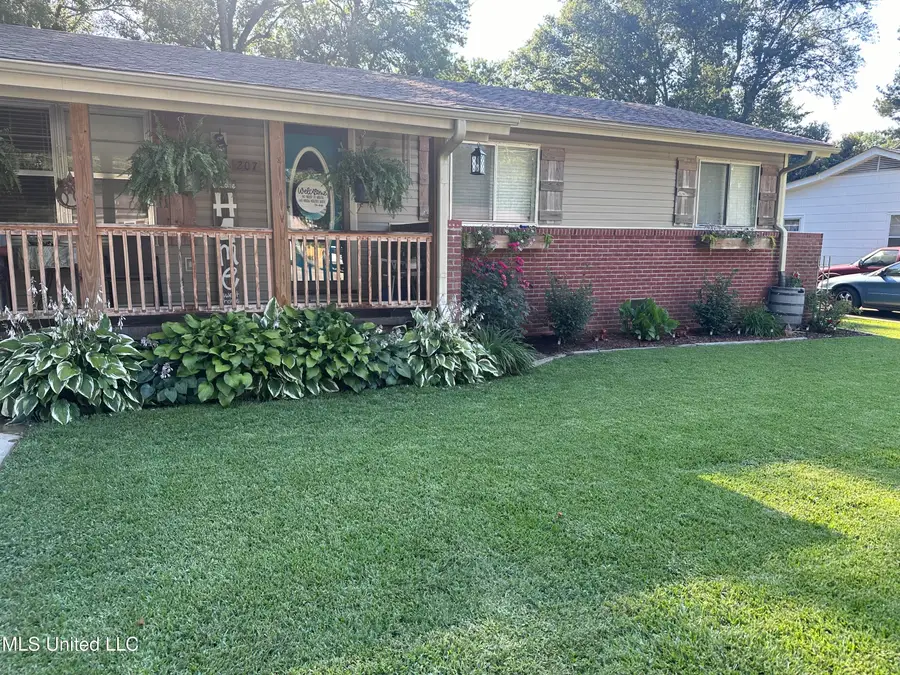 207 Glendale Street, Senatobia, MS 38668 - Image #2
