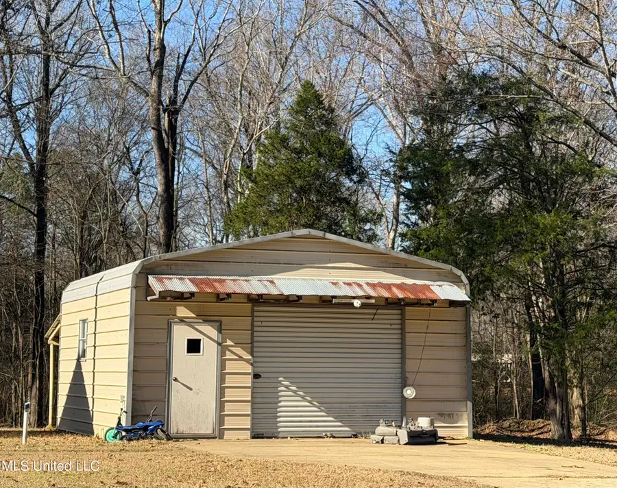 55 Lakeshore Drive, Senatobia, MS 38668 - Image #2