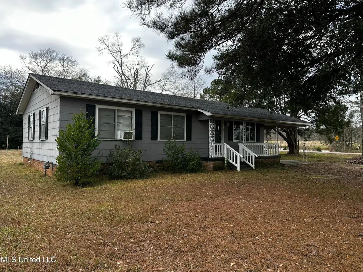 633 Jefferson Street, New Hebron, MS 39140 - Image #1