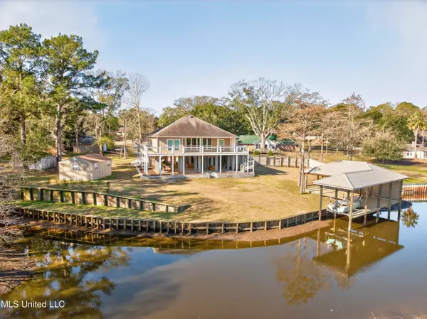 4401 Harvey Place, Gautier, MS 39553