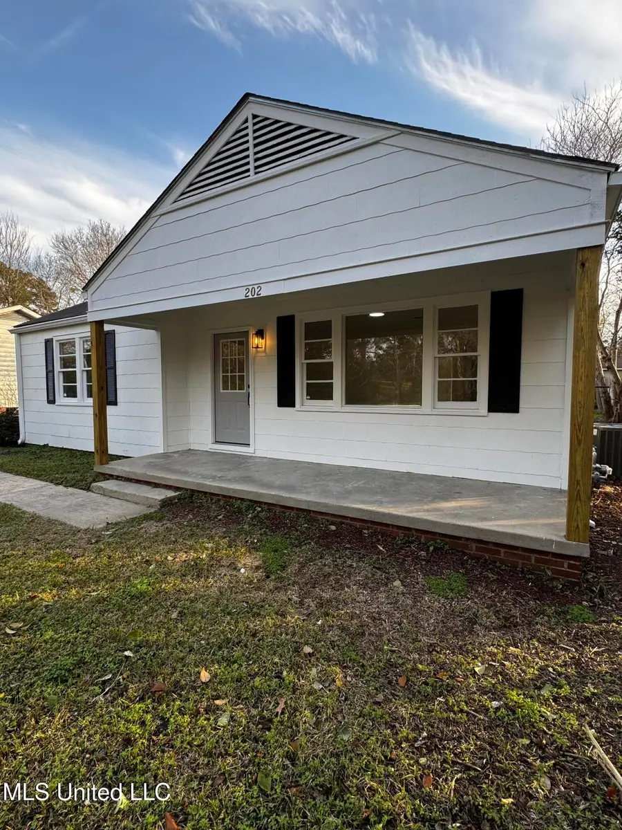 202 Winchester Road, Natchez, MS 39120 - Image #2