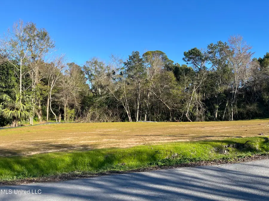 700 Rayburn Avenue, Ocean Springs, MS 39564 - Image #2