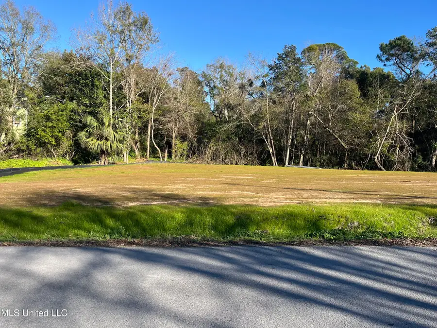 700 Rayburn Avenue, Ocean Springs, MS 39564 - Image #3