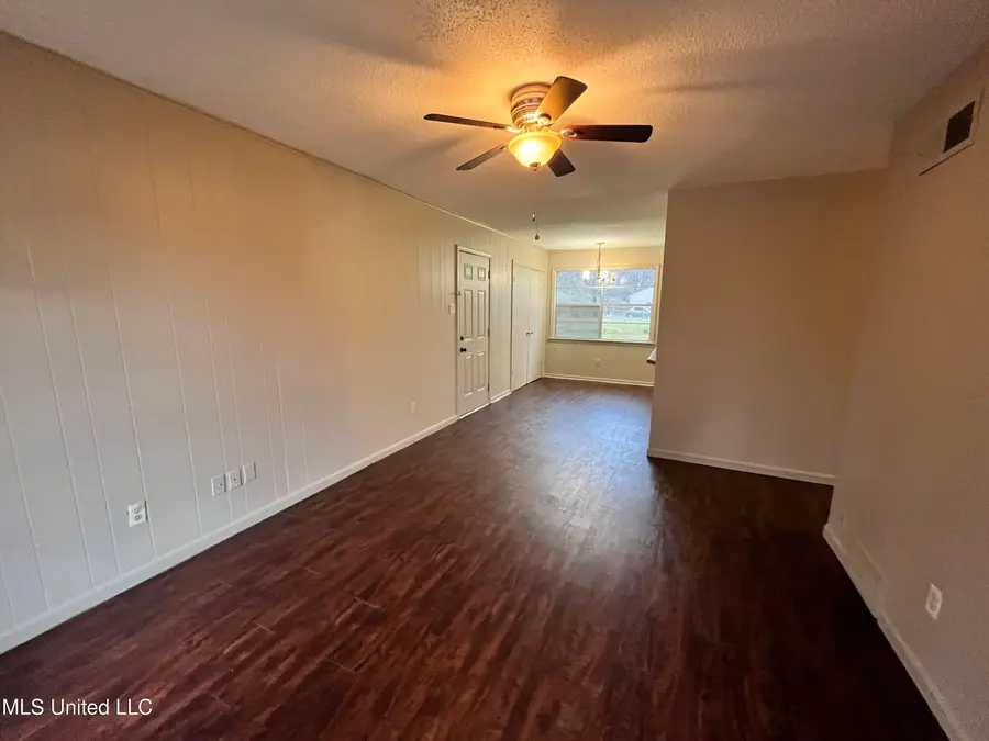 6470 Forest Glen Drive, Horn Lake, MS 38637 - Image #2