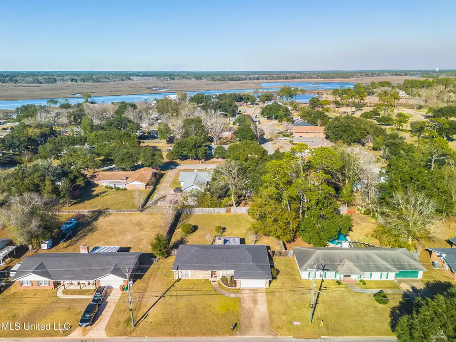 2408 Sunkist Country Club Road, Biloxi, MS 39532 - Image #2