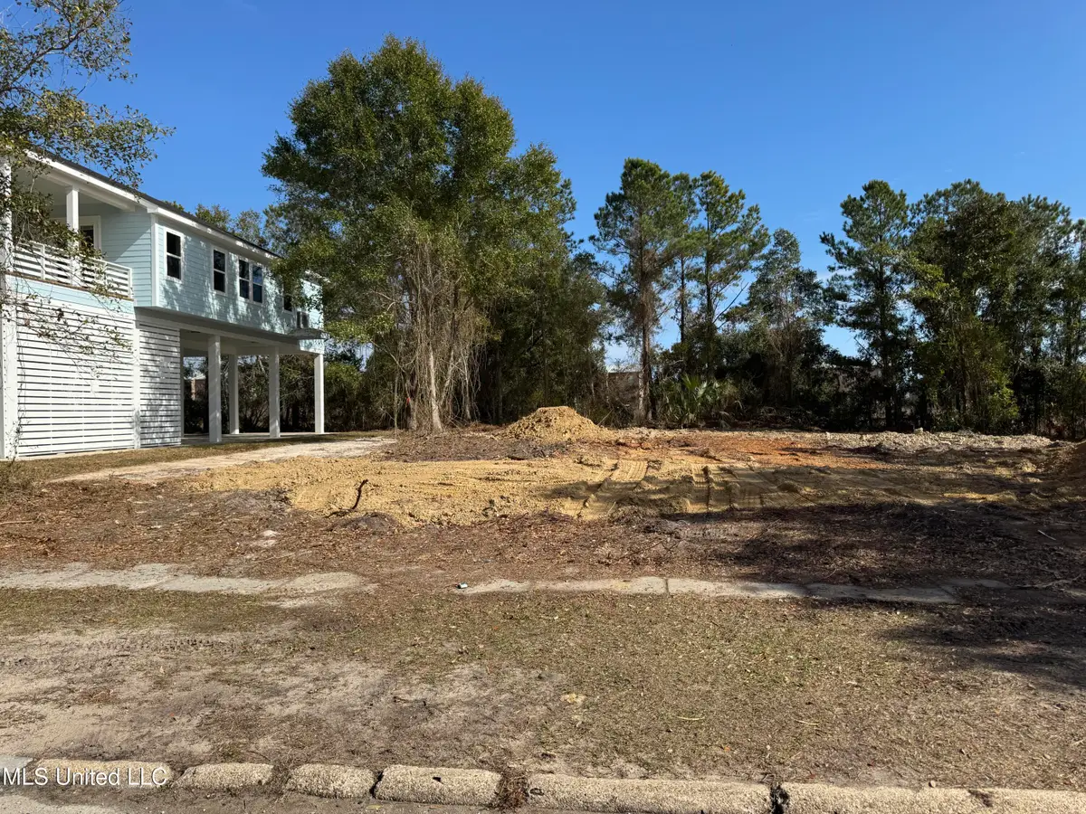 Nsn 18-21 Holiday Drive, Pass Christian, MS 39571 - #1