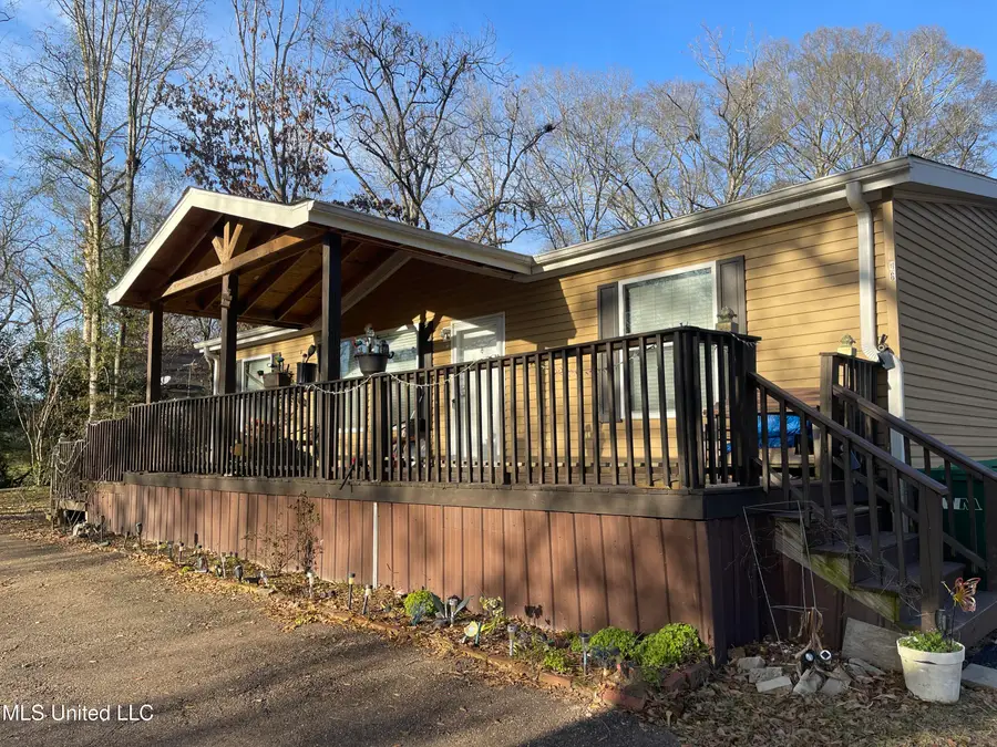106 East Street, Edwards, MS 39066 - #3