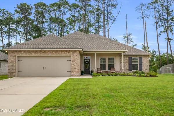 9371 Taylor Place, Ocean Springs, MS 39564