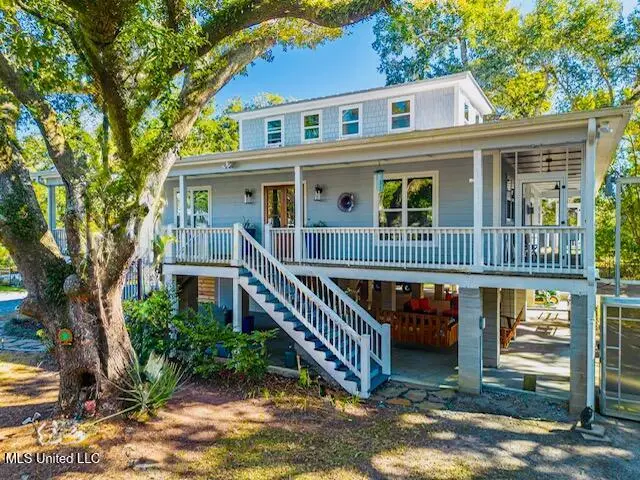 138 Saint Charles Street, Bay Saint Louis, MS 39520 - #1