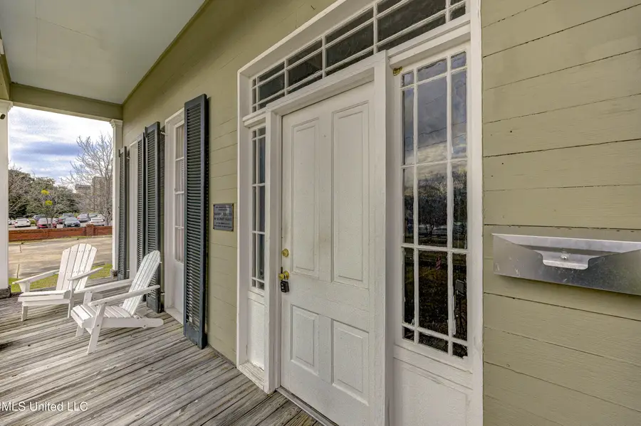 1115 Grove Street, Vicksburg, MS 39183 - Image #2