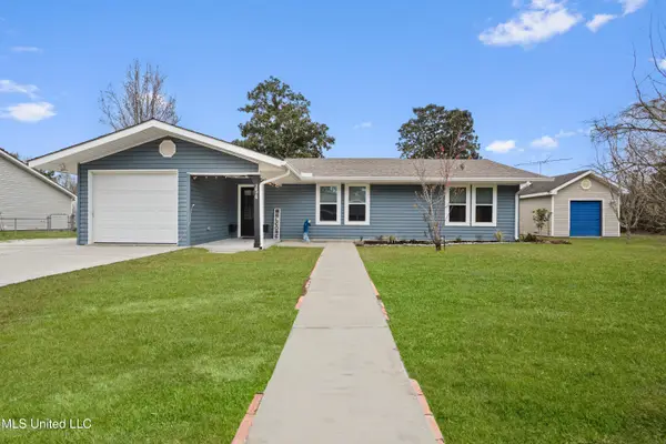 254 Pine Ridge Drive, Waveland, MS 39576