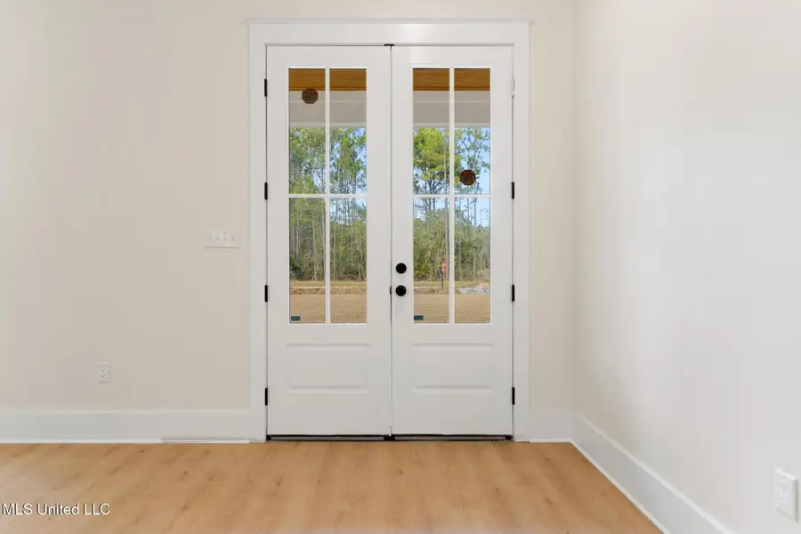 13401 Cox Road, Ocean Springs, MS 39565 - Image #3