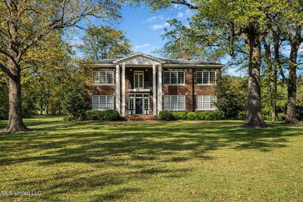 2502 W Claiborne Avenue, Greenwood, MS 38930