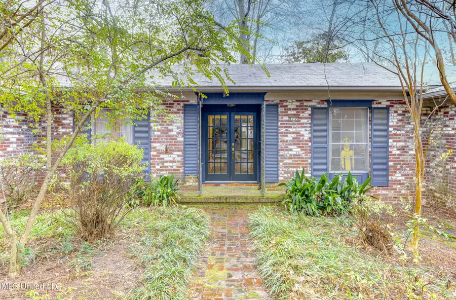 1735 Hillview Drive, Jackson, MS 39211 - Image #2