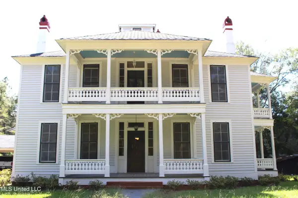 701 E Holly Street, Ellisville, MS 39437