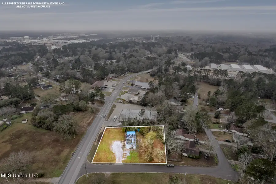 4805 W 4th Street, Hattiesburg, MS 39402 - #2