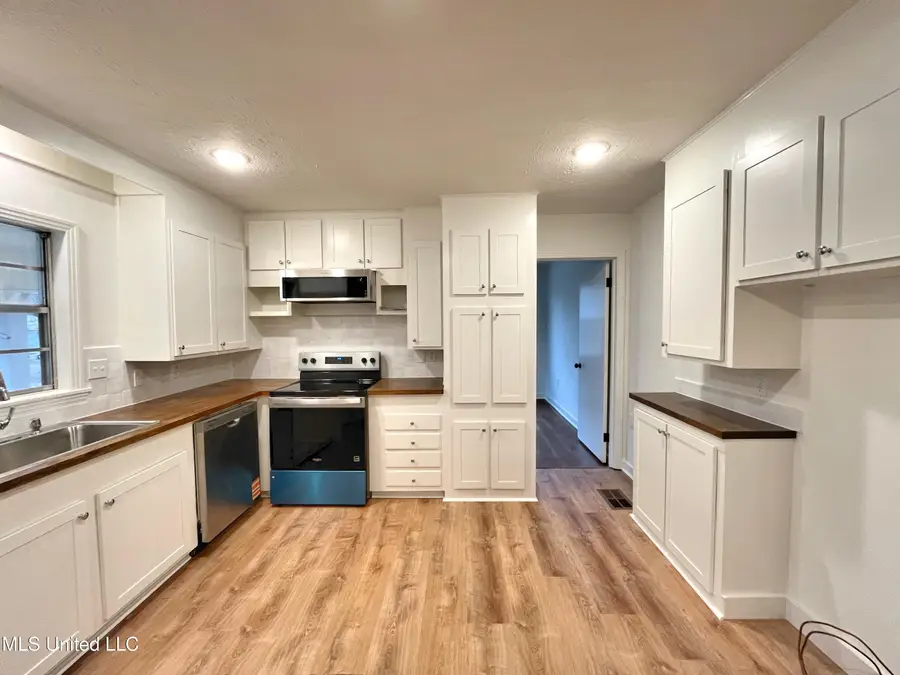 204 Charline Drive, Pearl, MS 39208 - Image #2