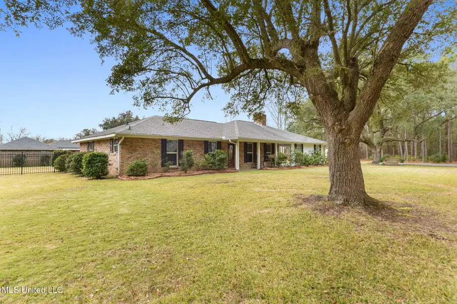 530 Bismark Street, Bay Saint Louis, MS 39520 - Image #2