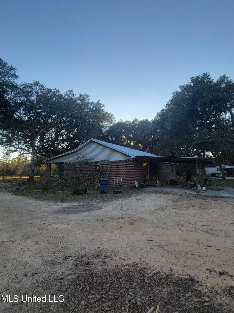 11709 Chatsworth Road, Moss Point, MS 39562 - Image #3