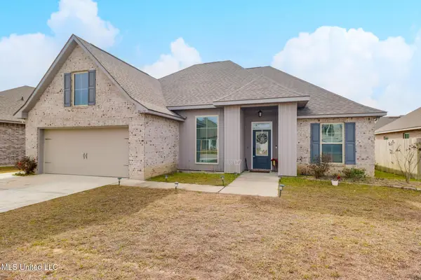 3725 Victor Lane, D'Iberville, MS 39540