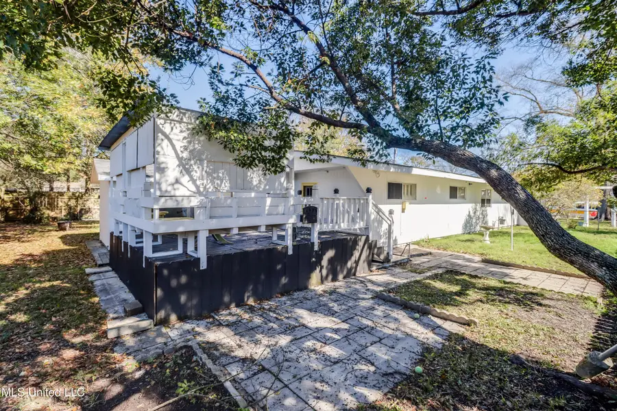 2011 Woodmont Street, Pascagoula, MS 39567 - Image #3