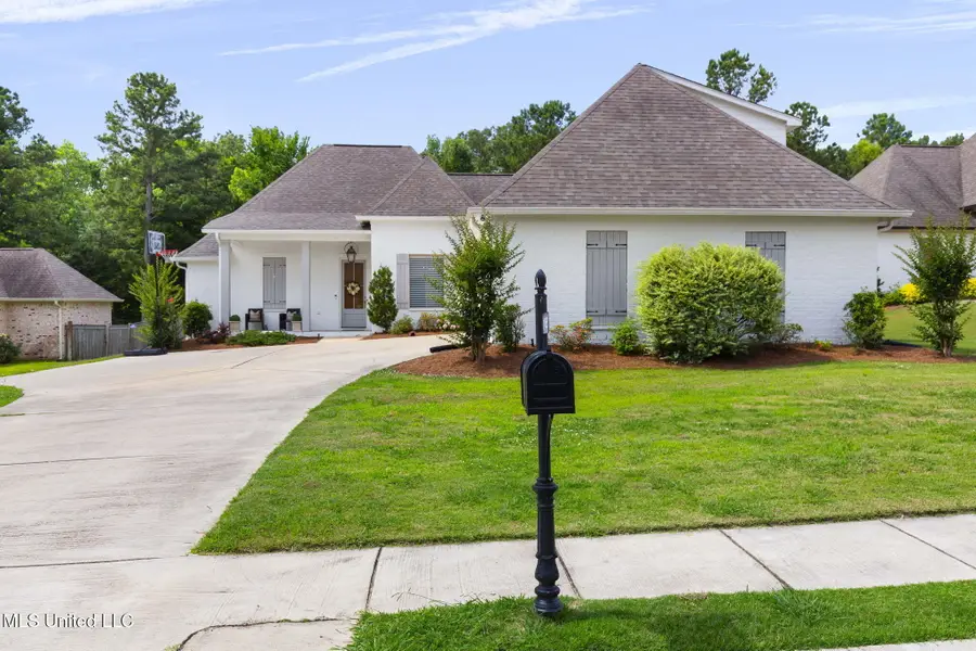 105 Camden Lake Circle, Madison, MS 39110 - Image #2