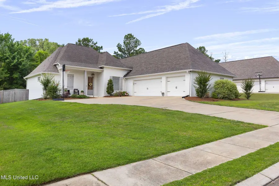 105 Camden Lake Circle, Madison, MS 39110 - Image #3