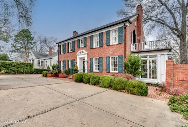 1504 Pinehurst Place, Jackson, MS 39202