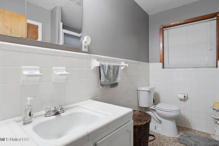 2208 Popp's Ferry Road, Biloxi, MS 39532 - Image #3