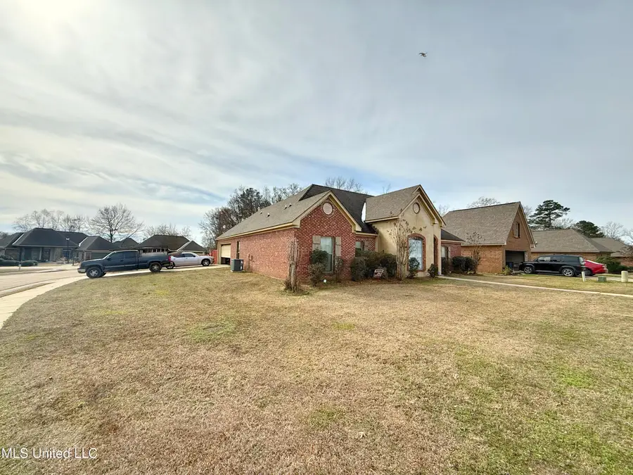 117 Stillhouse Creek Drive, Madison, MS 39110 - Image #2