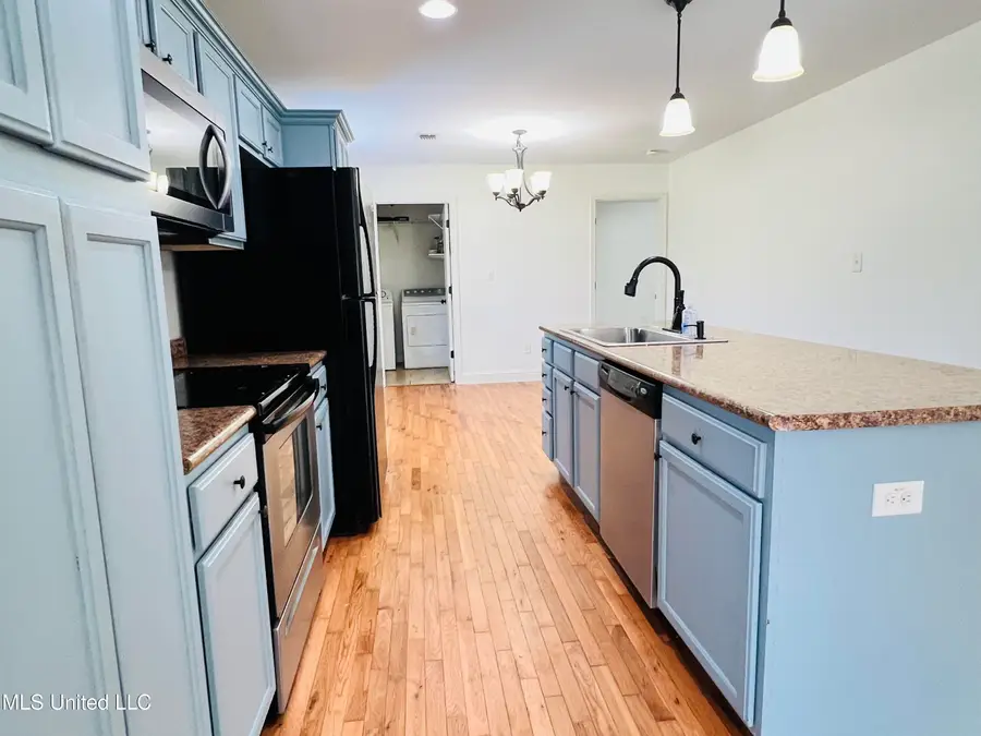 205 Jeff Davis Avenue, Waveland, MS 39576 - Image #3