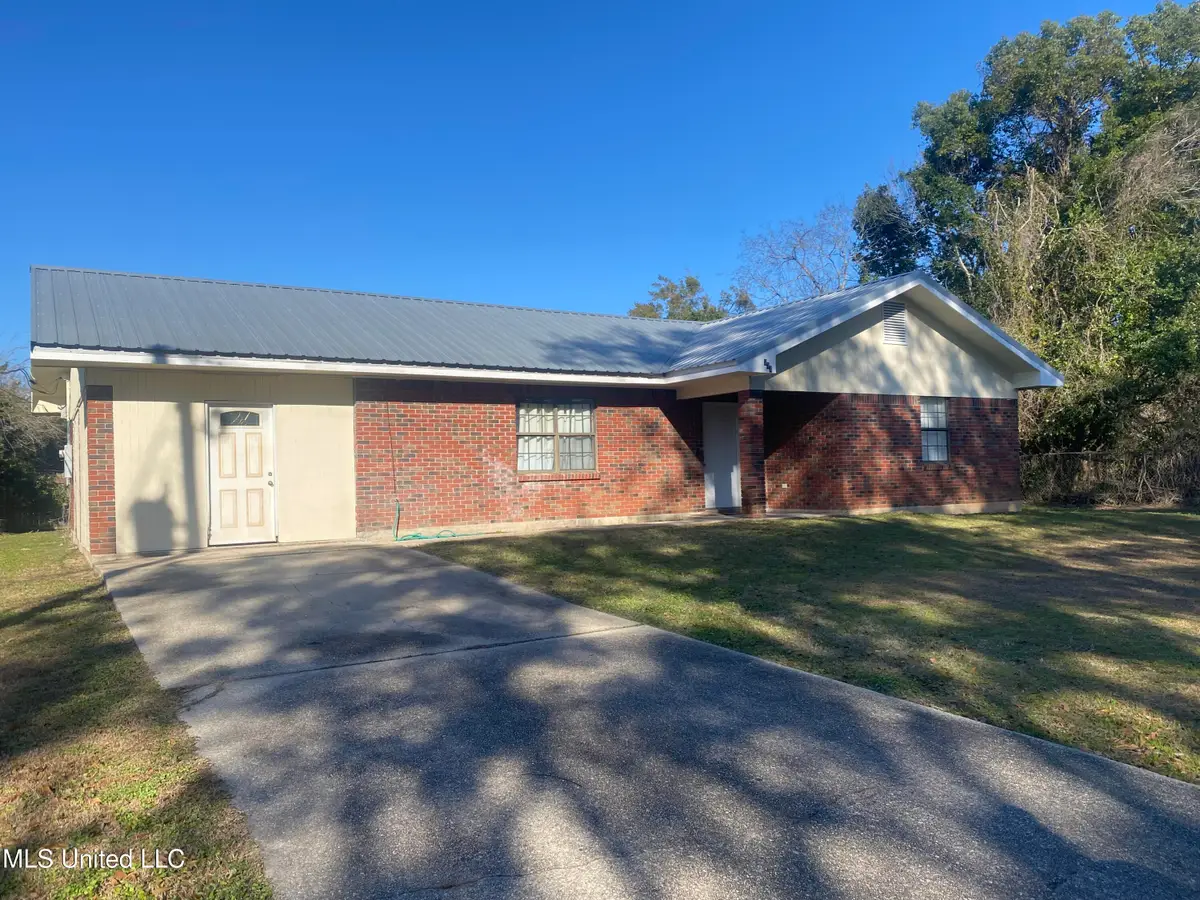 337 Saint George Street, Bay Saint Louis, MS 39520 - Image #1