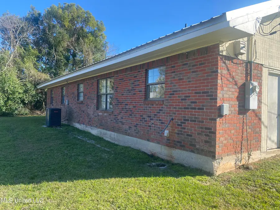 337 Saint George Street, Bay Saint Louis, MS 39520 - Image #2