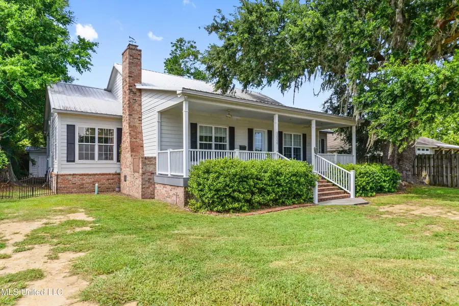 1006 Beach Boulevard, Biloxi, MS 39530 - #2