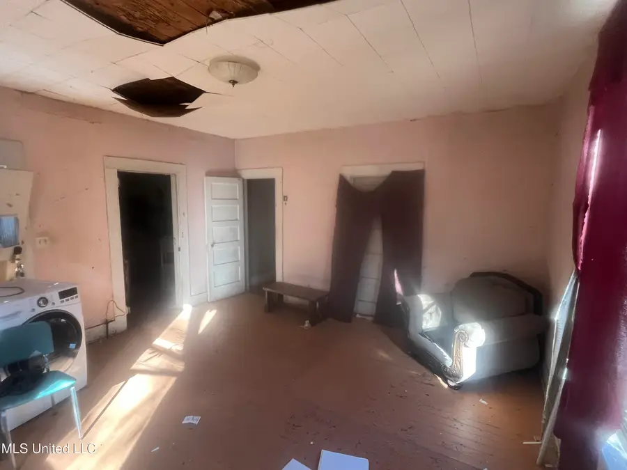 320 Georgia Avenue, Brookhaven, MS 39601 - #2