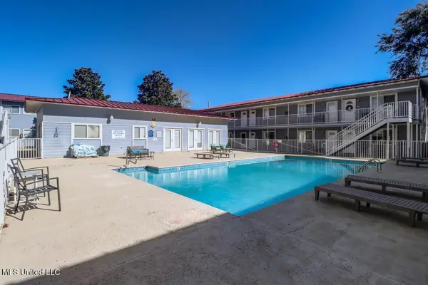 1664 Beach Boulevard, Biloxi, MS 39531