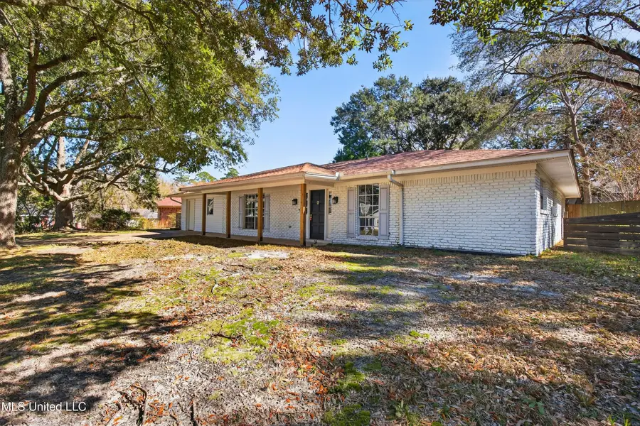 3306 Nottingham Road, Ocean Springs, MS 39564 - #2